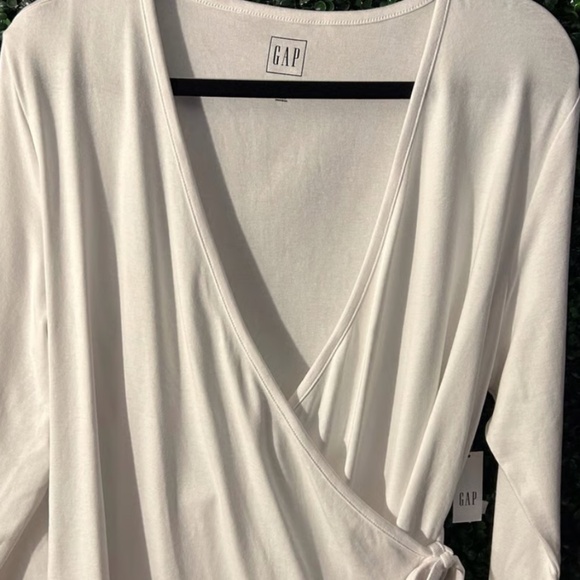 GAP Wrap Top - Picture 1 of 1